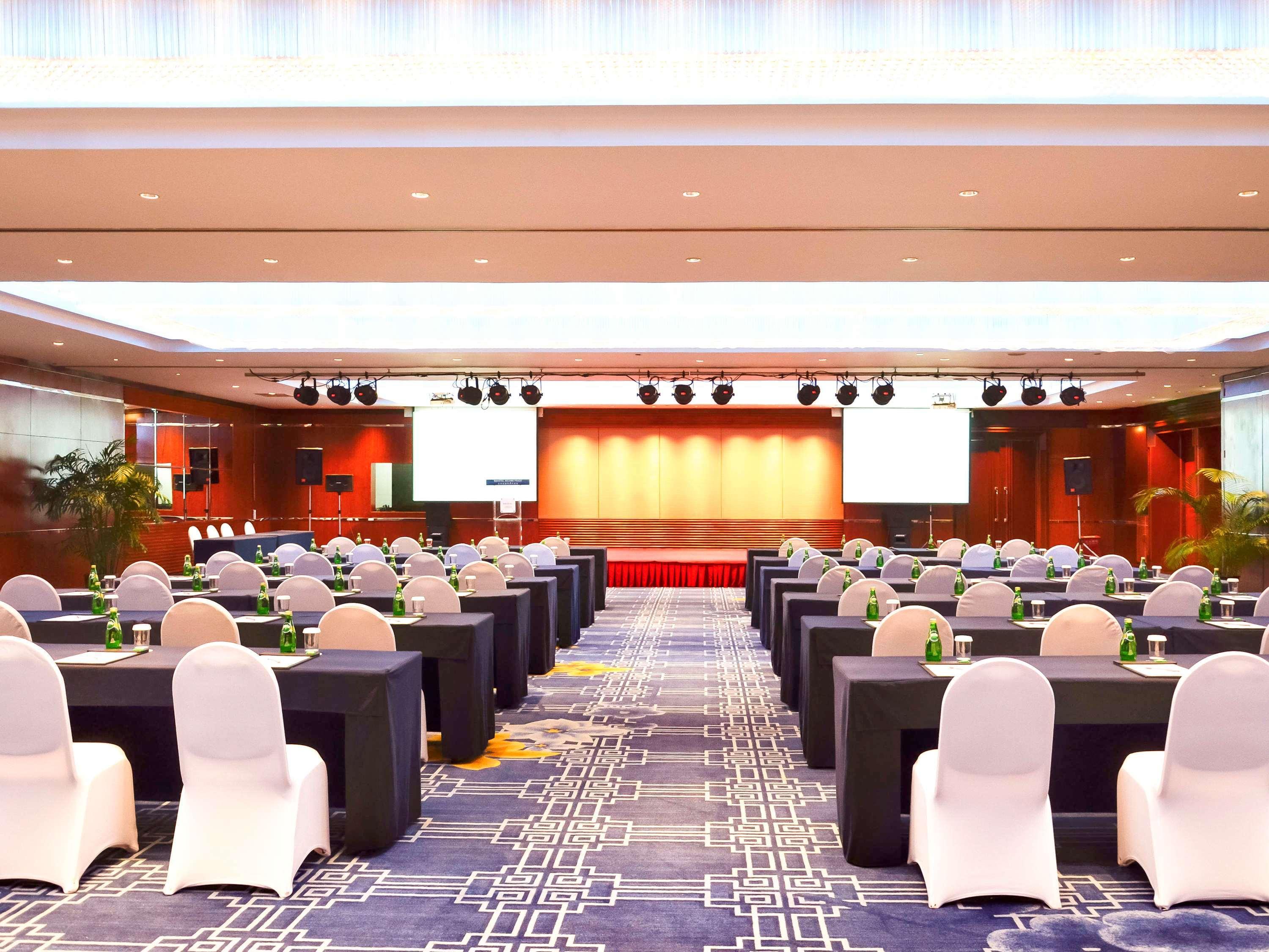 Novotel Beijing Peace Eksteriør billede