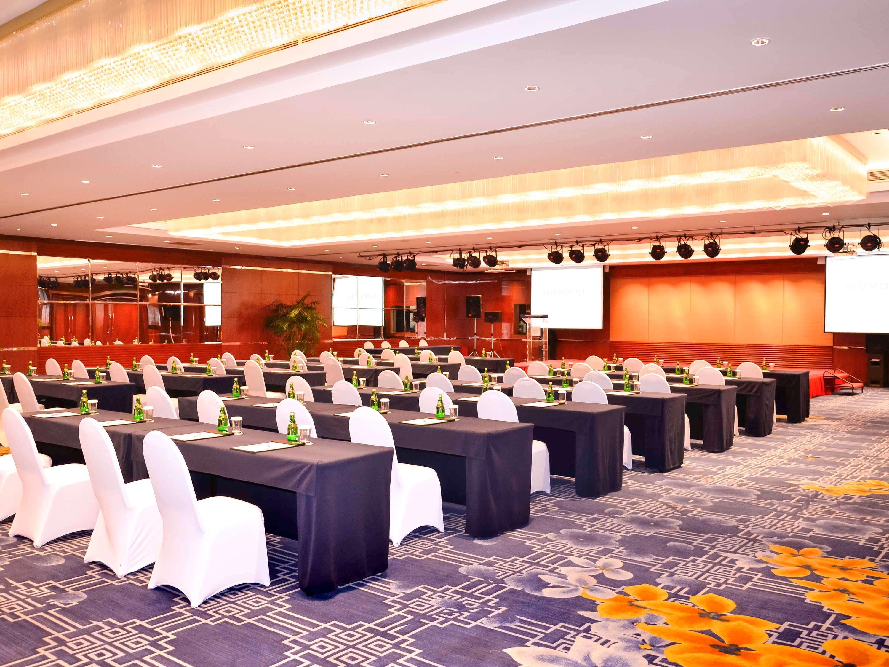 Novotel Beijing Peace Eksteriør billede